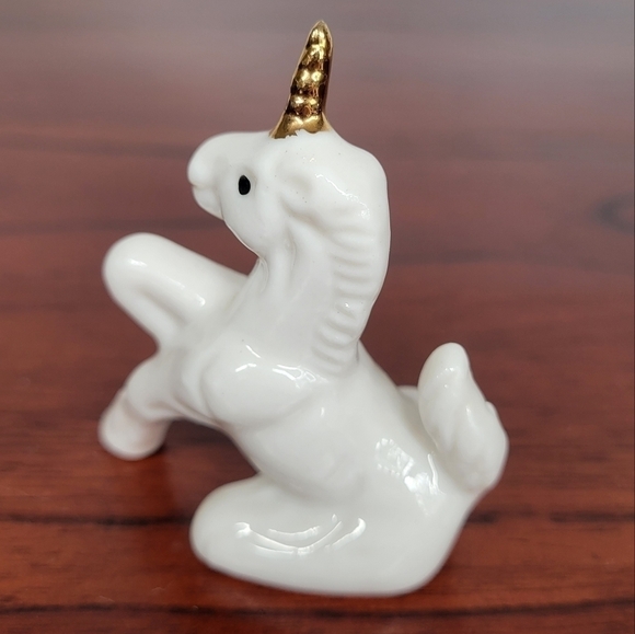 Vtg Milk Glass Porcelain Unicorn Figurine With Gilded Gold Horn Whimsical Mini - Picture 4 of 11